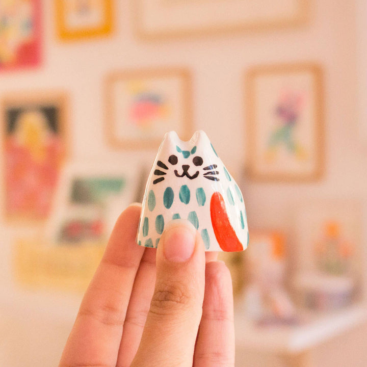 Ana Seixas Skulptur Kleine Keramikskulptur  |  Katze türkis orange bei Nauli and Stories