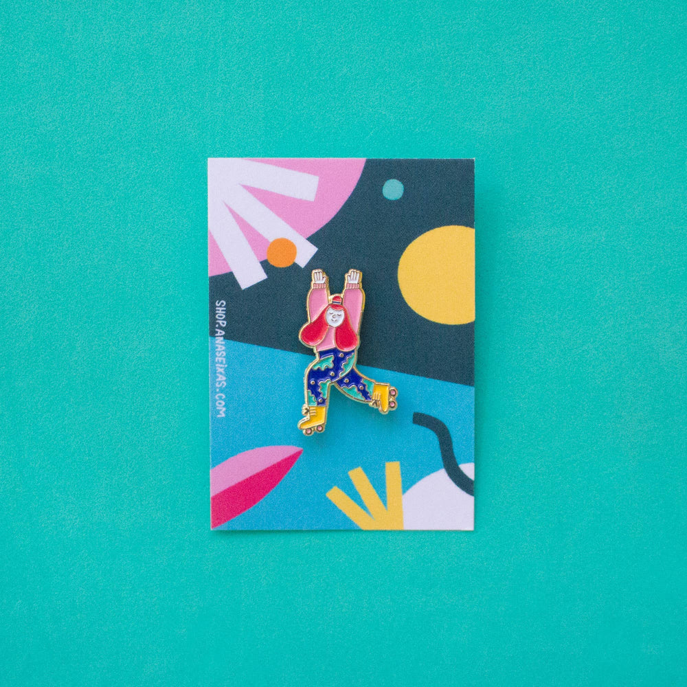 Ana Seixas Roller Skater // Pin bei Nauli and Stories
