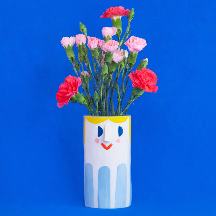 Ana Seixas Vase Vase | Ordnungshelfer Mädchen mit hellblauen Streifen bei Nauli and Stories