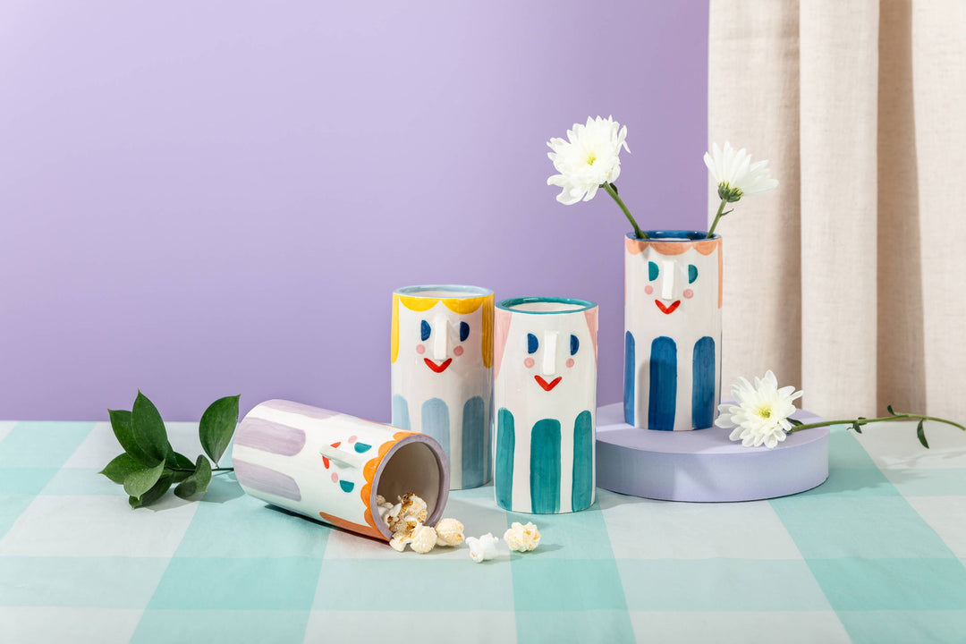 Ana Seixas Vase Vase | Ordnungshelfer Mädchen mit lila Streifen bei Nauli and Stories