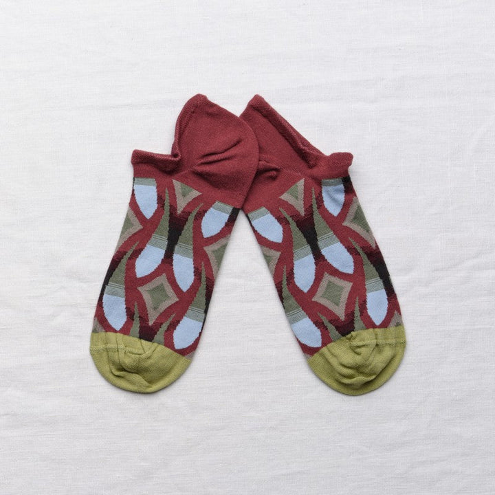 Bonne Maison Socken Ankle socks Art Deco Old Burgundy bei Nauli and Stories