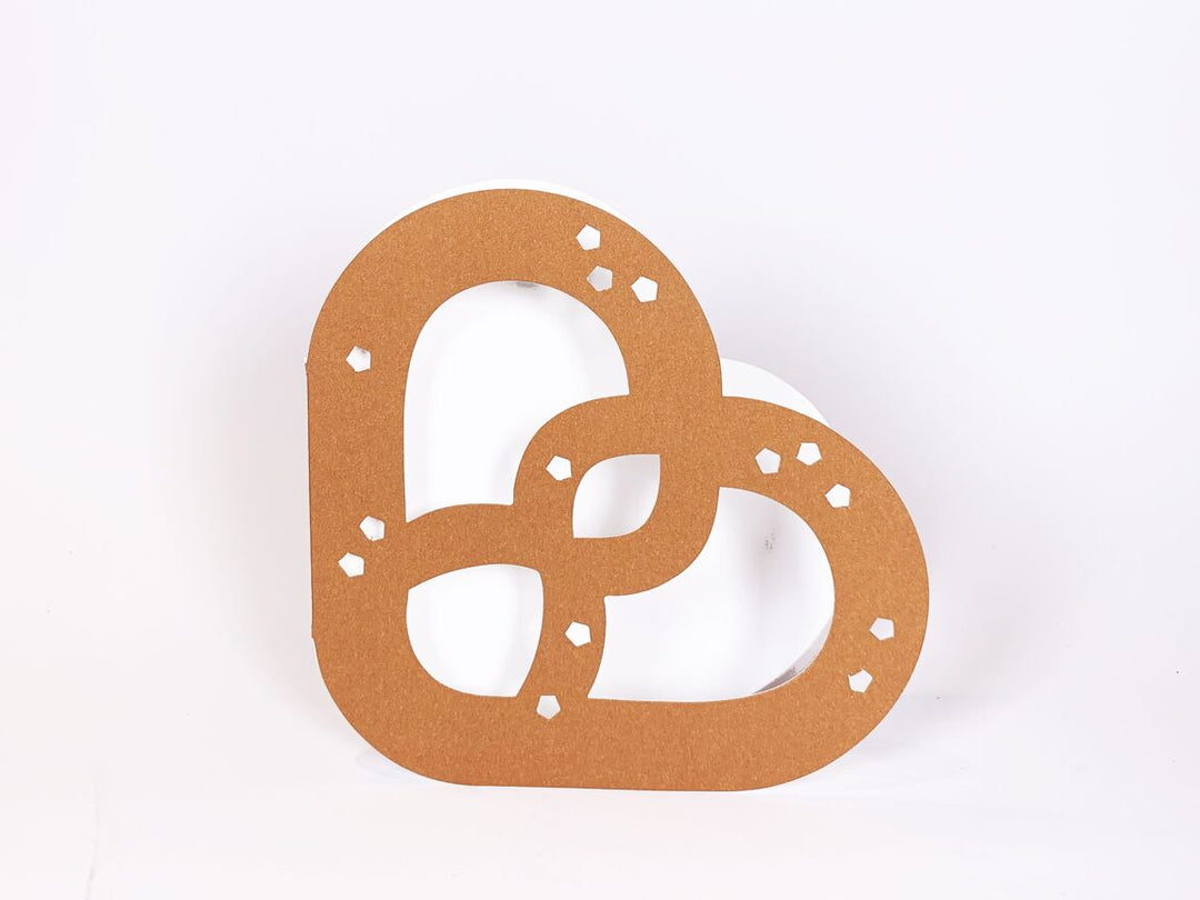 cut & make Grußkarte Brezel - Cut Out Karte bei Nauli and Stories