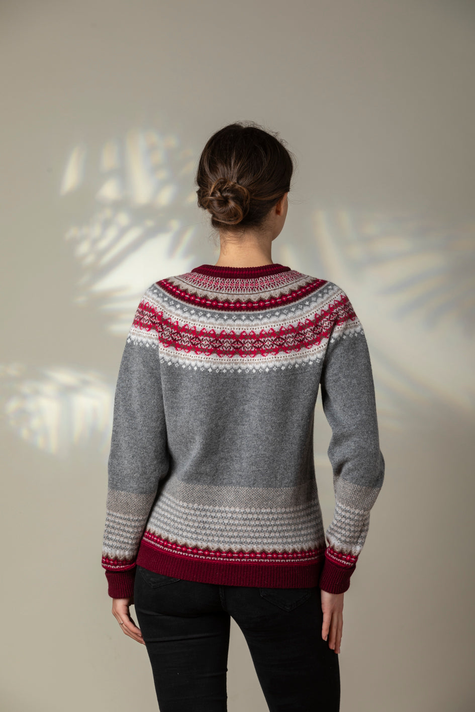 Eribé Strickjacke Strickjacke Alpine Cardigan Greyberry bei Nauli and Stories