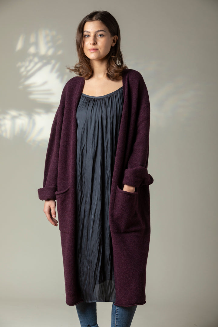 Eribé Strickmantel Strickmantel  Corry Long Cardigan Blackgrape bei Nauli and Stories