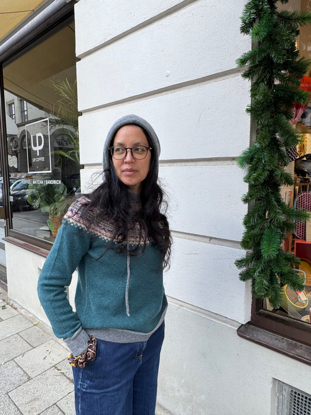 Eribé Pullover Damenpullover mit Kapuze Lugano bei Nauli and Stories