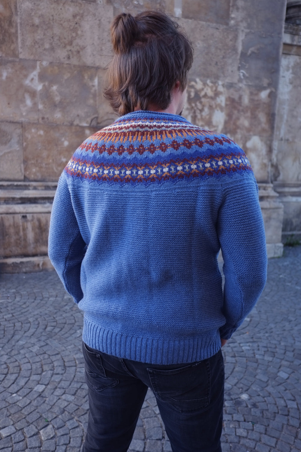 Eribé Pullover Herrenpullover aus reiner Wolle -  blau Stonybrek Sweater Spike bei Nauli and Stories