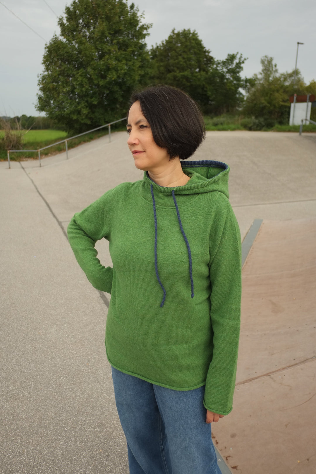 Eribé Pullover Unisex Pullover mit Kapuze - Corry Hoody Sweater Watercress bei Nauli and Stories