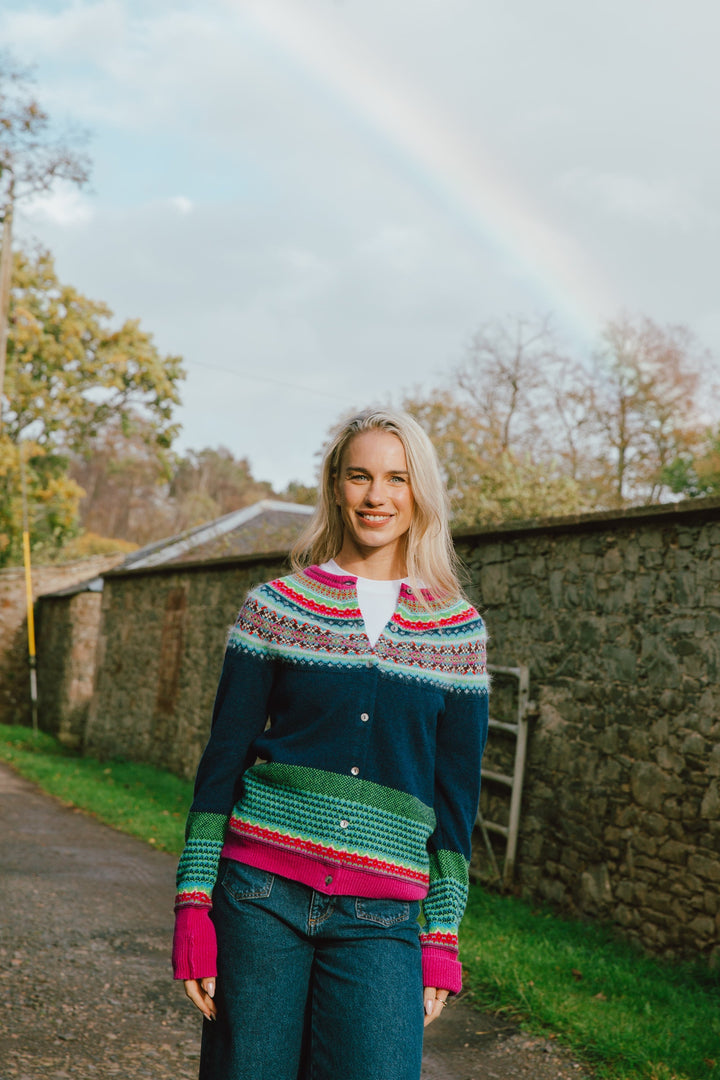 Eribé Strickjacke Alpine Cardigan Tango bei Nauli and Stories
