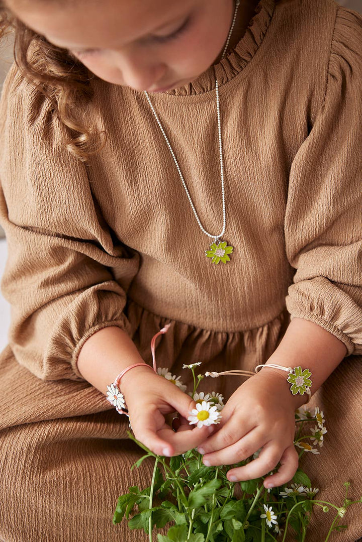 Global Affairs Armband Armband rosa Blume bei Nauli and Stories