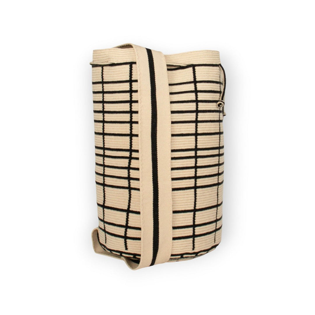 Guajii Handtasche Stripe backpack | Black schwarz cremeweiß bei Nauli and Stories