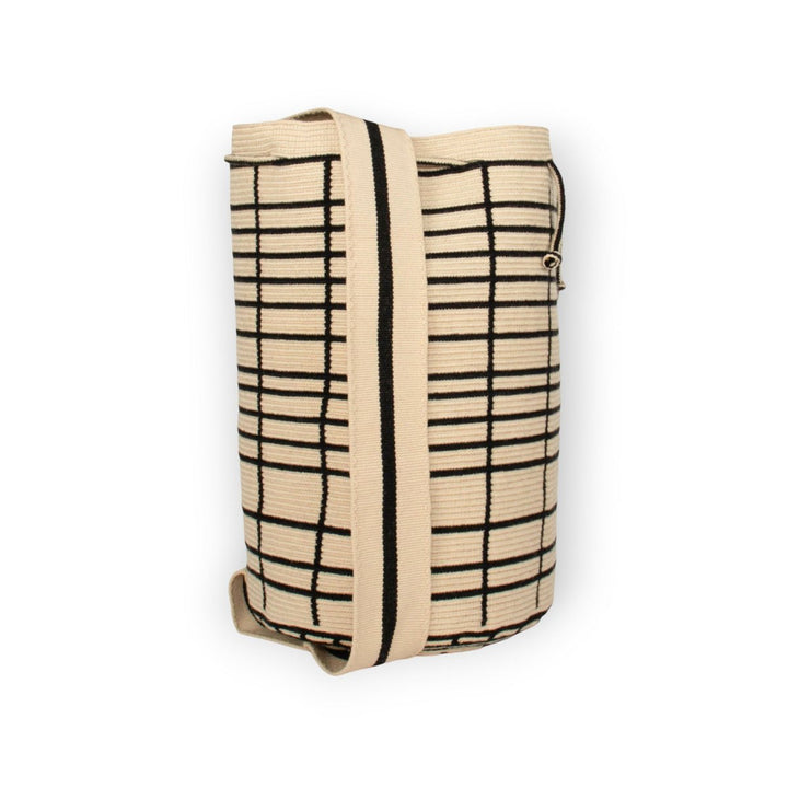 Guajii Handtasche Stripe backpack | Black schwarz cremeweiß bei Nauli and Stories