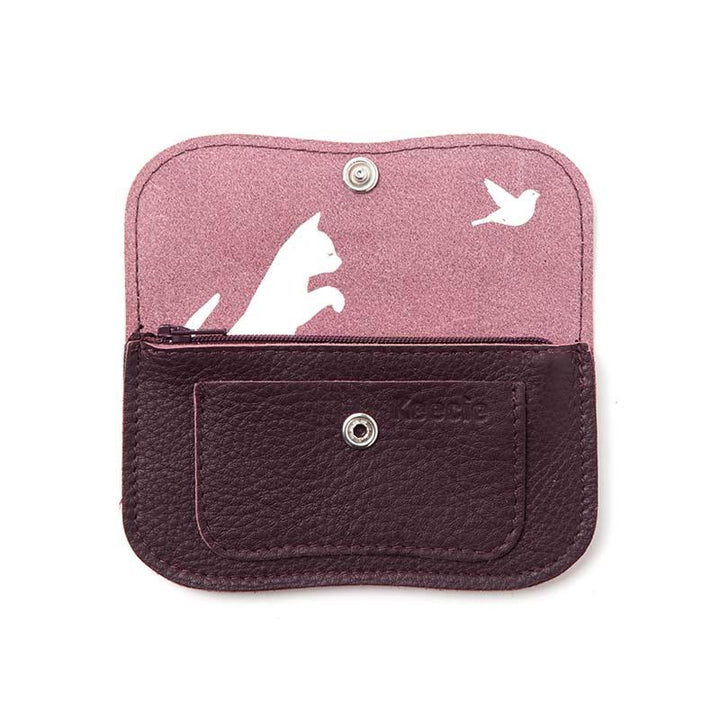 Keecie Geldbeutel aus Leder Cat Chase Wallet small - Aubergine -  Ledergeldbörse mit Siebdruck Katzen bei Nauli and Stories