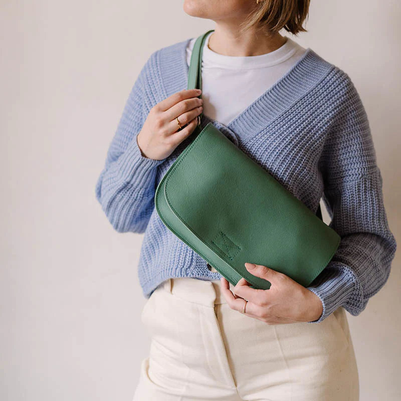 Keecie Handtasche Handtasche aus Leder - Lazy Boy - Cross Body Bag - schwarz bei Nauli and Stories