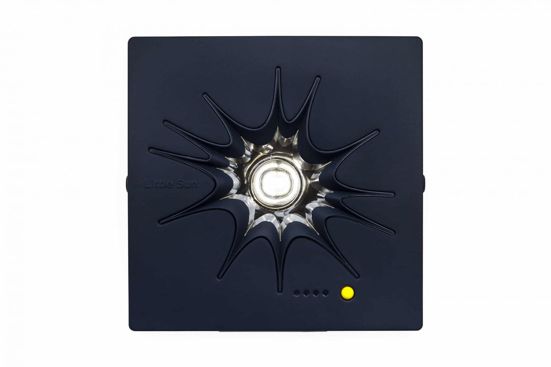 Little Sun Taschenlampe Little Sun Solar Charger bei Nauli and Stories