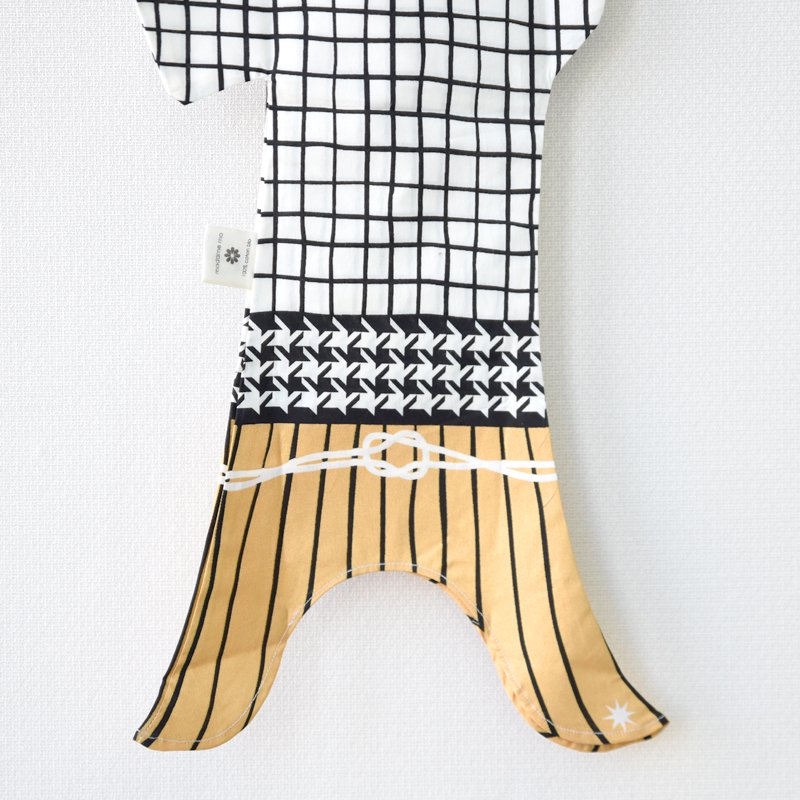 MADAME MO Koinoboi | Windsack KOINOBORI BLACK&WHITE - Koi wind sock wall decor bei Nauli and Stories