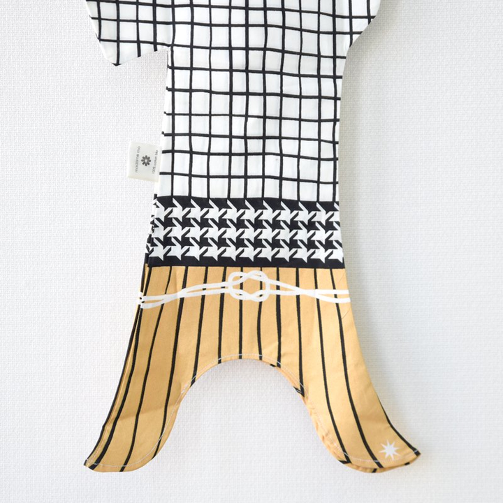 MADAME MO Koinoboi | Windsack KOINOBORI BLACK&WHITE - Koi wind sock wall decor bei Nauli and Stories