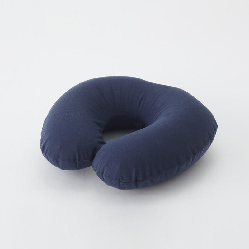 Marna Nackenkissen Fuu One-Breath Neck Pillow – nachtblau bei Nauli and Stories
