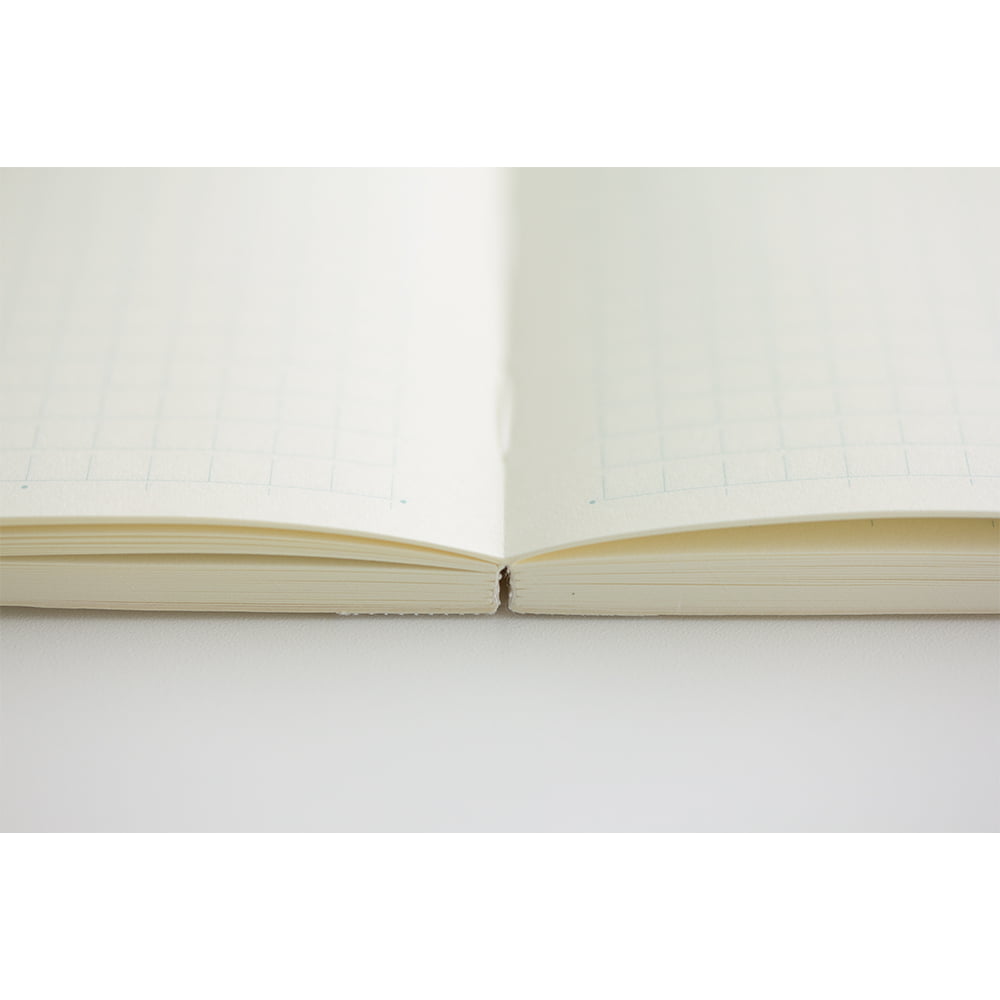 Midori Notizbuch DIN A5 MD Notebook A5 Grid | kariertes Notizbuch bei Nauli and Stories