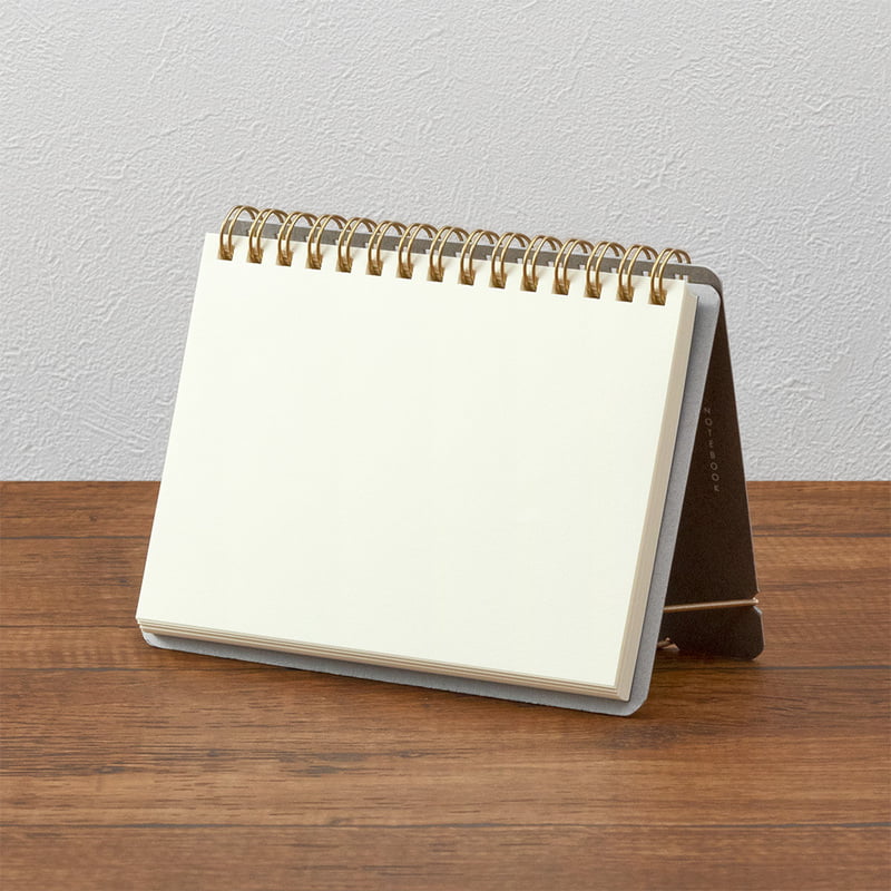 Midori Notizbuch Plus Stand Notebook A6 Blank - Spiralnotizbuch zum Aufstellen bei Nauli and Stories