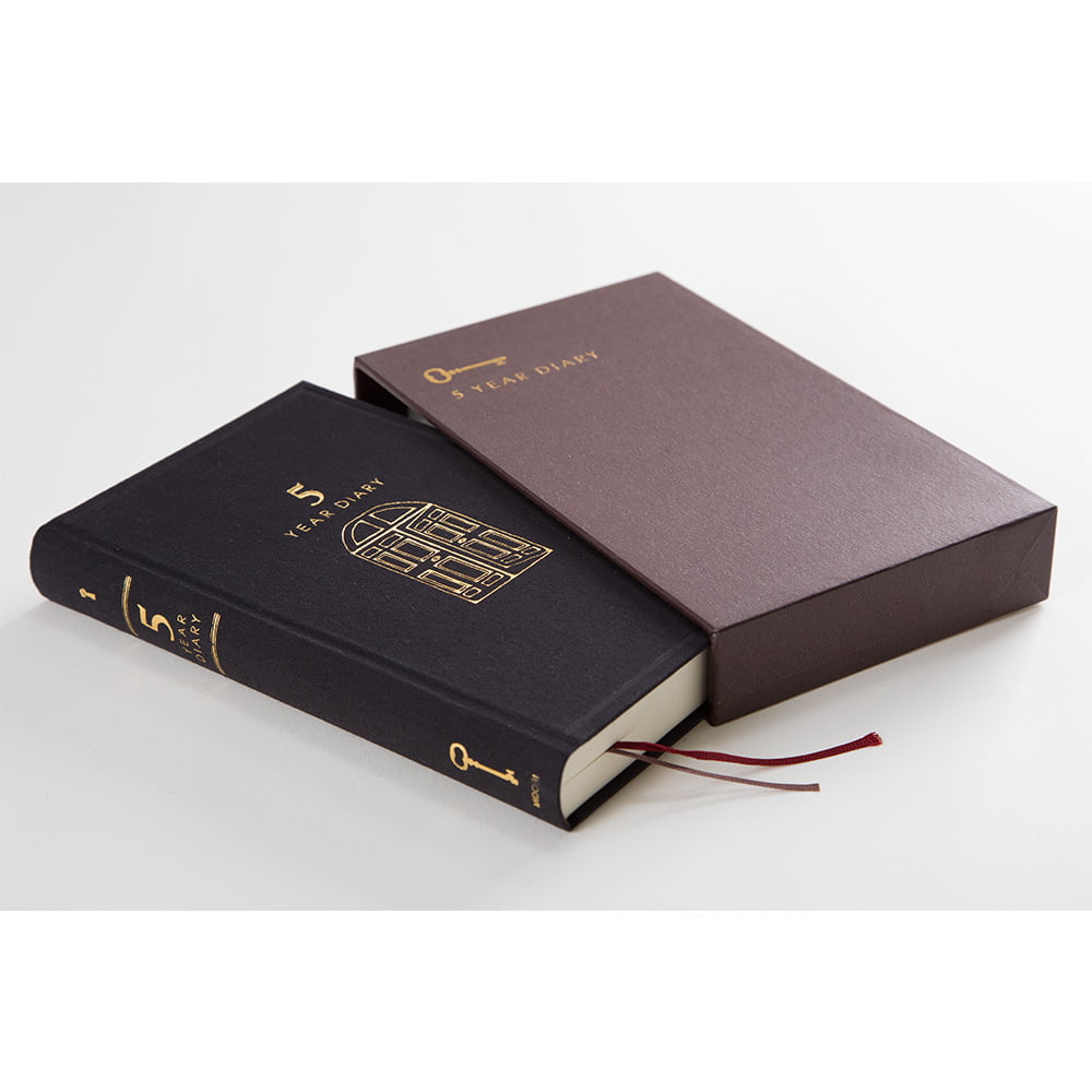 Midori Tagebuch Daily Diary 5 Years Gate Black bei Nauli and Stories