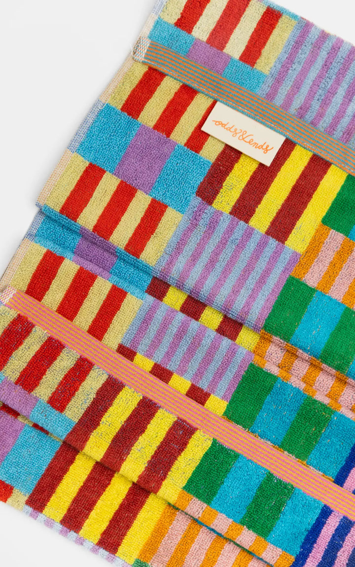 Odds & Ends Handtücher Frottee Badehandtuch #48 tulip quilt 60x120cm bei Nauli and Stories