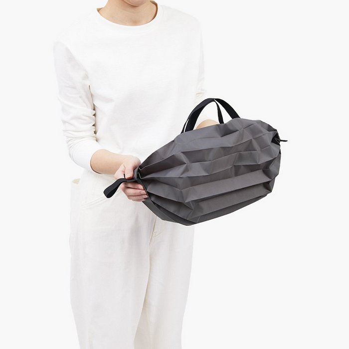 Shupatto Einkaufstasche Shupatto kompakte Falttasche S CHARCOAL / SUMI bei Nauli and Stories