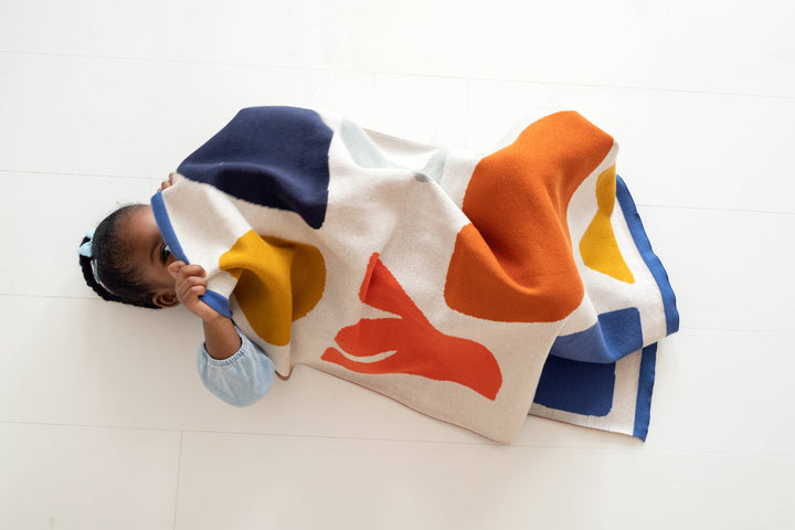 Sophie Home Babydecke Gestrickte Babydecke bunt Shapes Multi 100% Baumwolle bei Nauli and Stories
