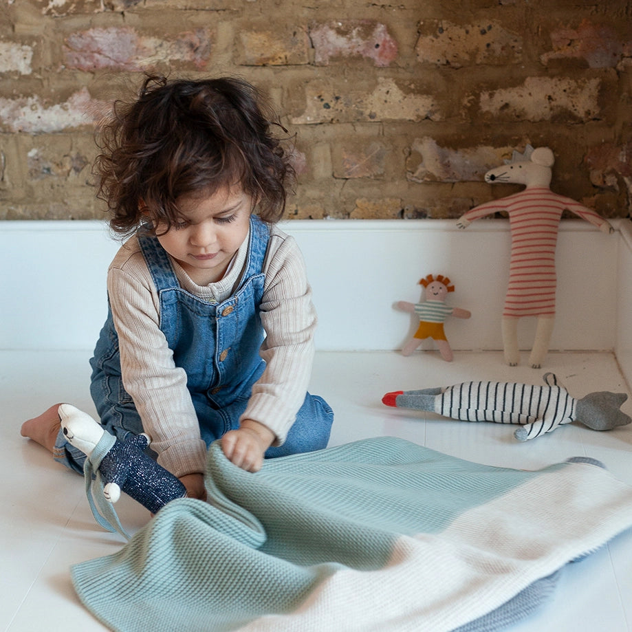 Sophie Home Kuscheltier Gestrickter Eisbär | gemustert |  Stofftier aus Baumwollgarn bei Nauli and Stories
