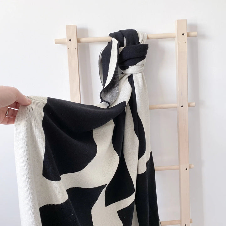 Sophie Home Sofadecke Sofadecke aus Baumwolle - Bruten Black - schwarz weiß bei Nauli and Stories