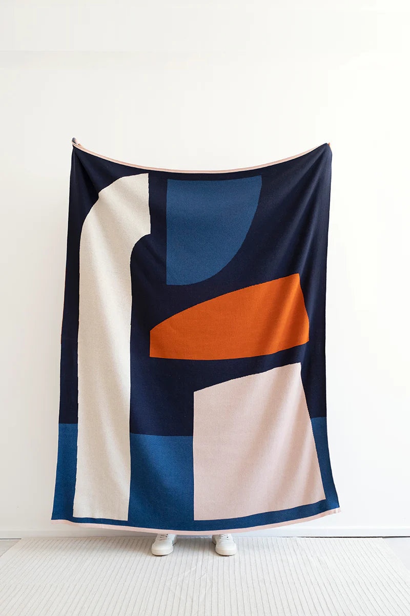 Sophie Home Sofadecke Sofadecke aus Baumwolle Form Navy bei Nauli and Stories