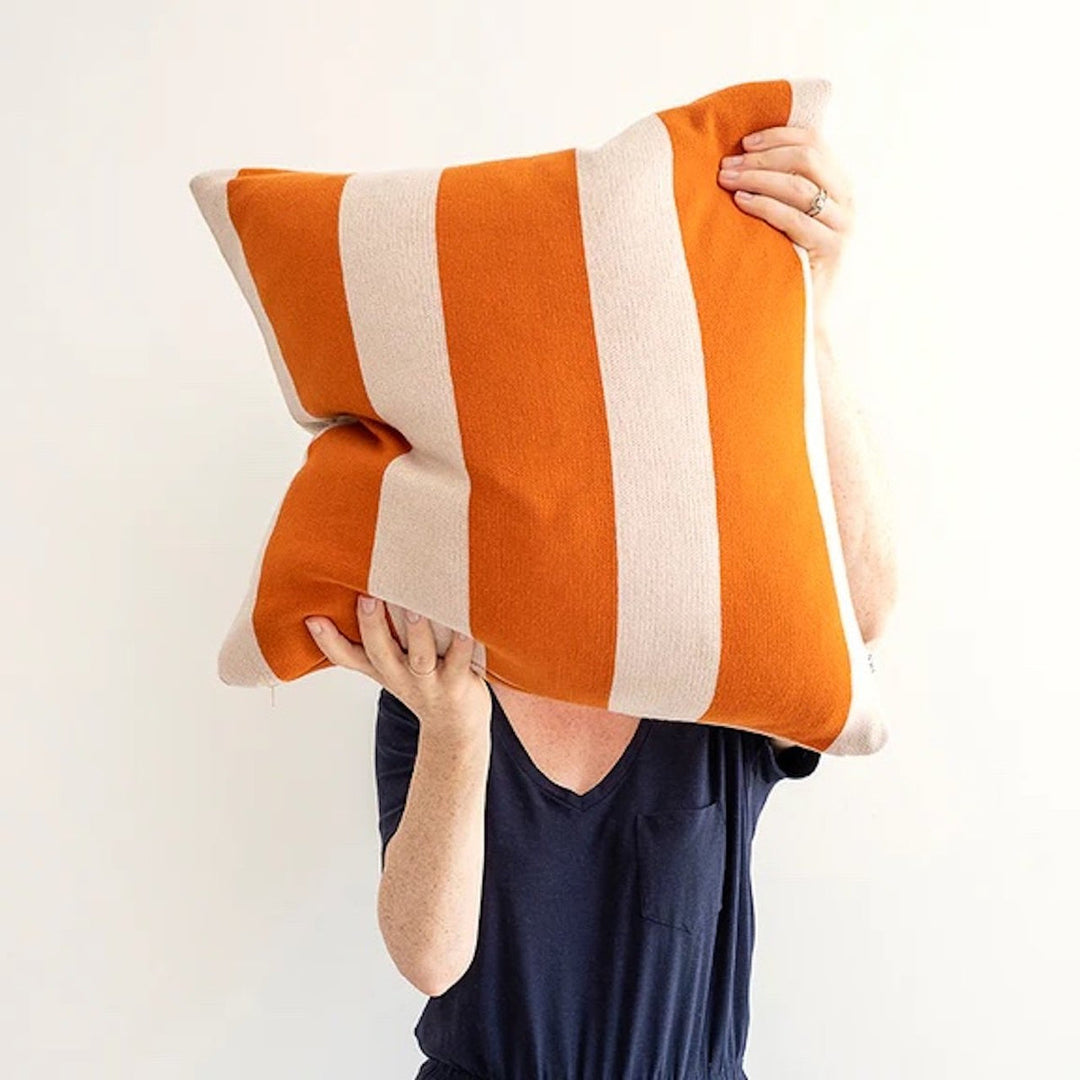 Sophie Home Sofakissen Kissenbezug aus Baumwollstrick - Enkel Burnt Orange bei Nauli and Stories