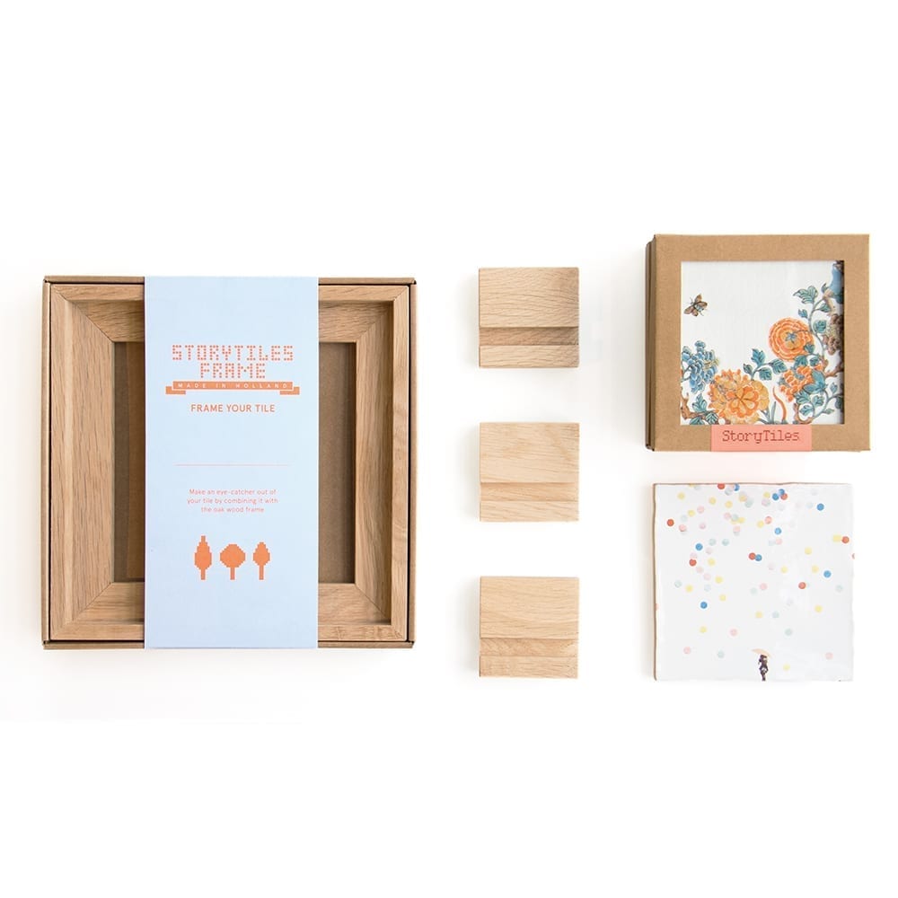 StoryTiles StoryTiles Rahmen & Ständer StoryTiles Ständer aus Holz bei Nauli and Stories