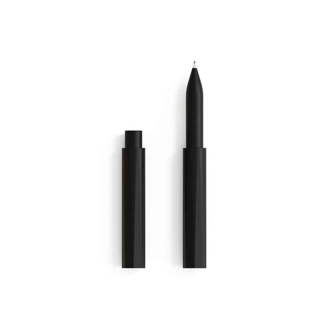 Tom's Studio Schreibstifte The Wren - Refillable Writing Pen: Black bei Nauli and Stories