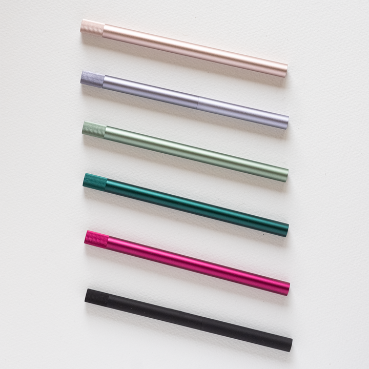 Tom's Studio Fineliner Lumos Pro - Refillable Multi-Tip Pen: Raspberry / Single Tip bei Nauli and Stories