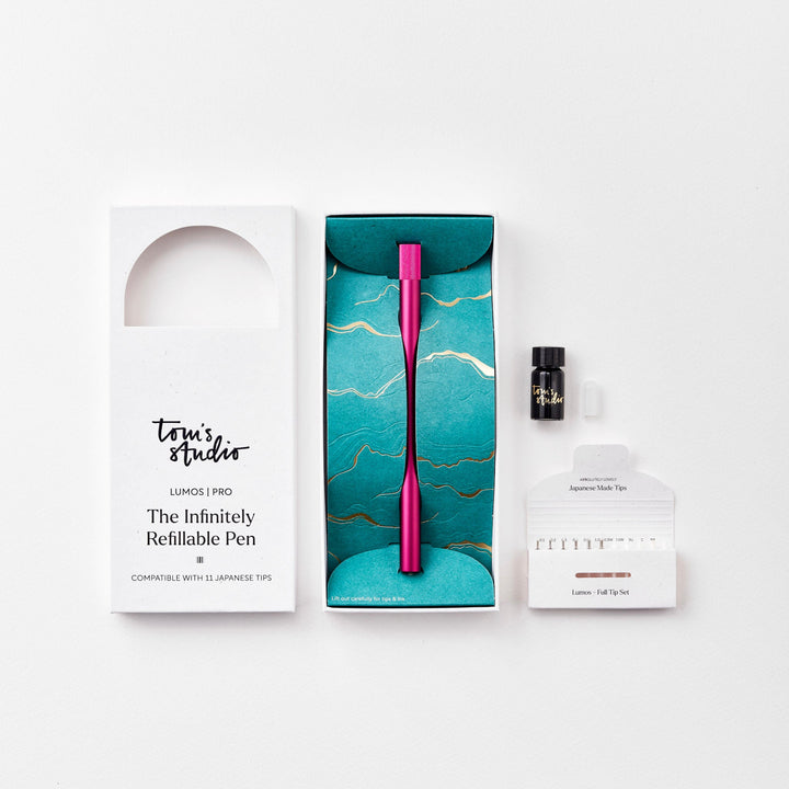 Tom's Studio Fineliner Lumos Pro - Refillable Multi-Tip Pen: Raspberry / Single Tip bei Nauli and Stories