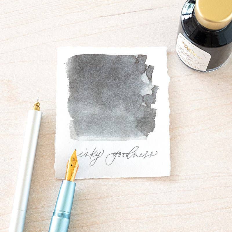 Tom's Studio Füllertinte Fountain Pen Ink -10 - Taubengrau bei Nauli and Stories