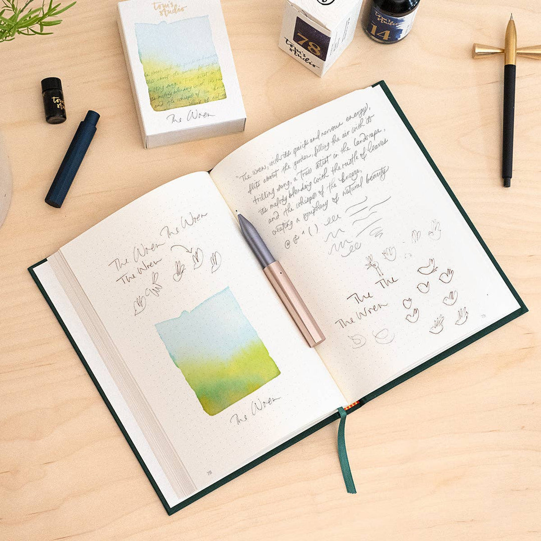 Tom's Studio Schreibstifte The Wren - Refillable Writing Pen: Black bei Nauli and Stories