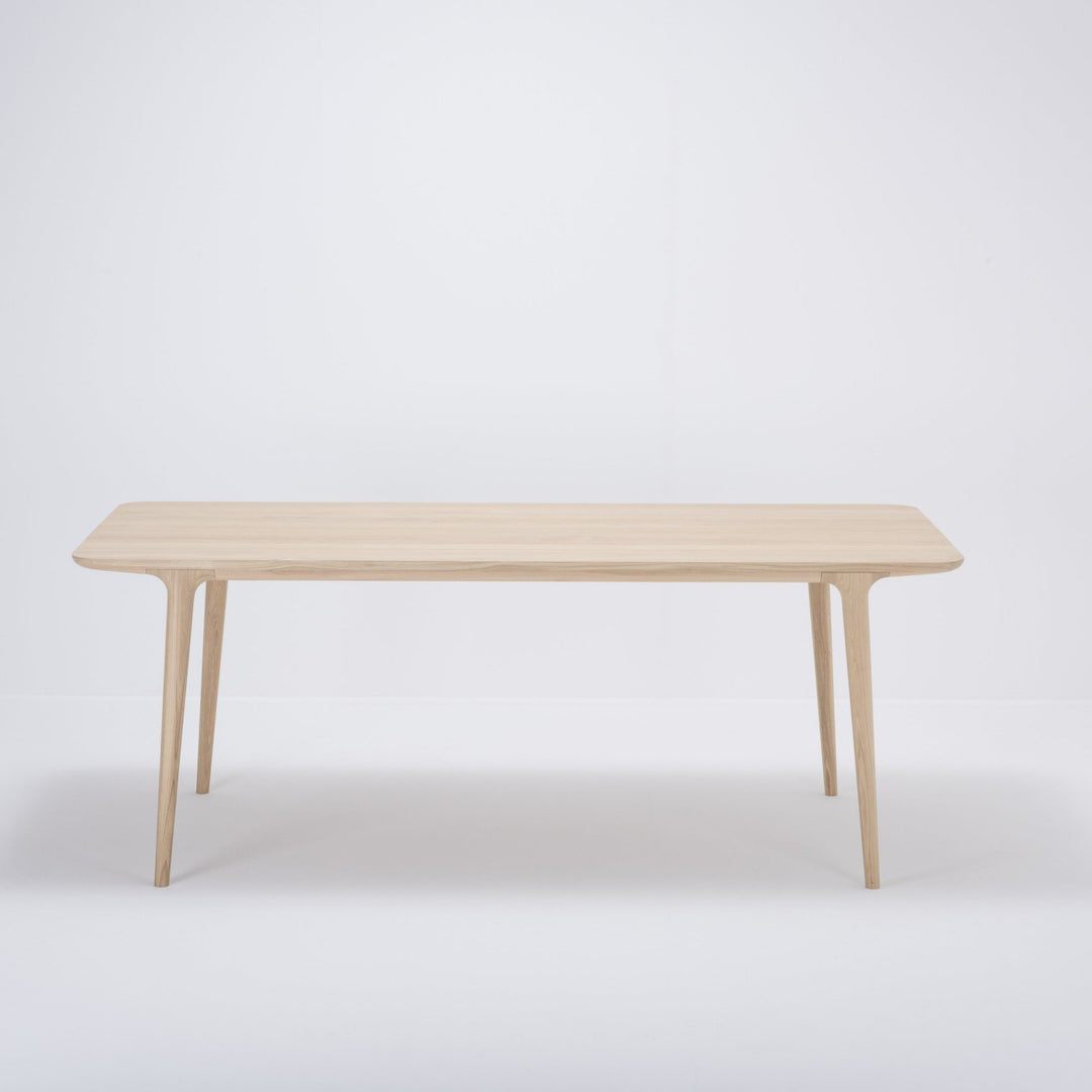 Gazzda Tisch Esstisch FAWN von Gazzda 200cm weiß geölt - auf Lager bei Nauli and Stories
