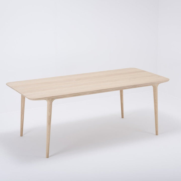 Gazzda Tisch Esstisch FAWN von Gazzda 200cm weiß geölt - auf Lager bei Nauli and Stories
