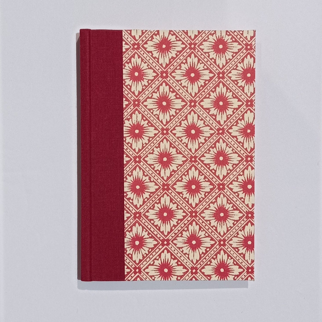 Nauli Adressbuch Adressbuch DIN A6  Java Blumen rot bei Nauli and Stories