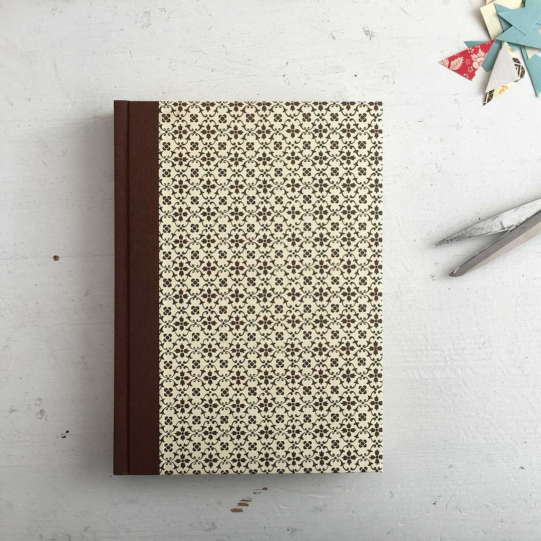 nauli Adressbuch Großes Adressbuch DIN A5 Sternblumen braun bei Nauli and Stories