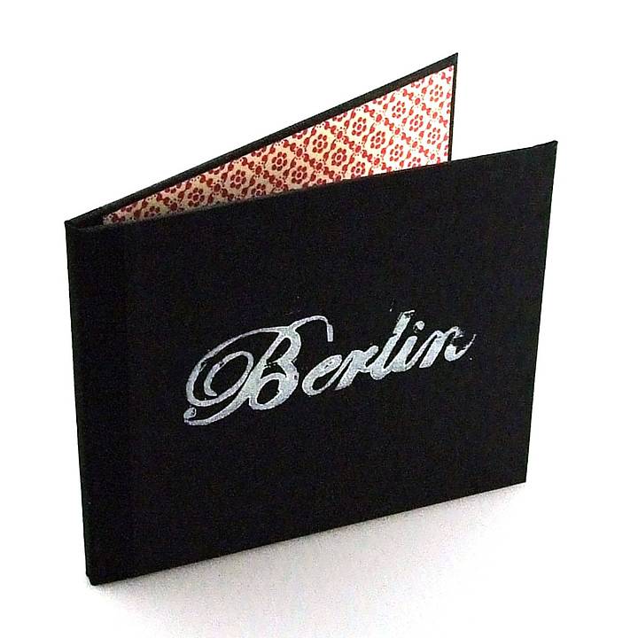 Nauli CD / DVD Hülle für 1 CD Berlin dvd case schwarz rot bei Nauli and Stories