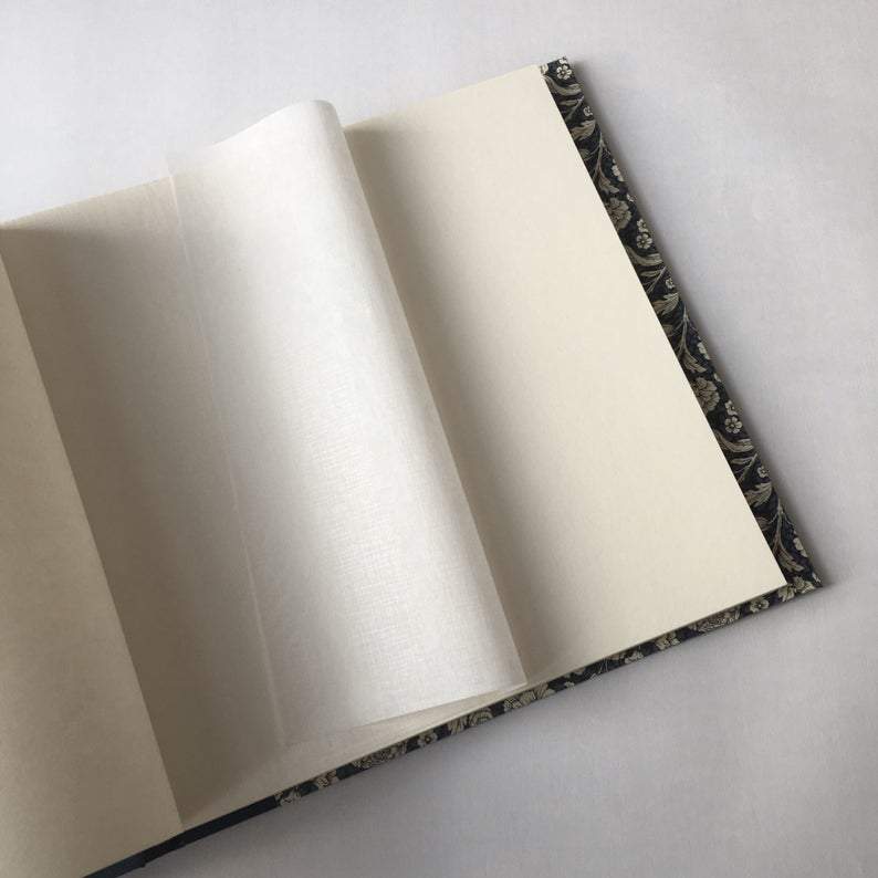 Nauli Fotoalbum Jumbo Fotoalbum Jumbo Renaissance Blumen blau bei Nauli and Stories