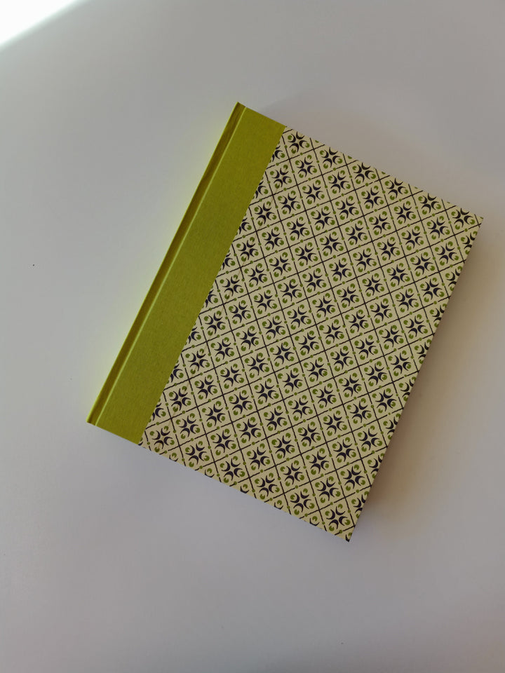 Nauli Fotoalbum L Fotoalbum L Moon dot - grün bei Nauli and Stories