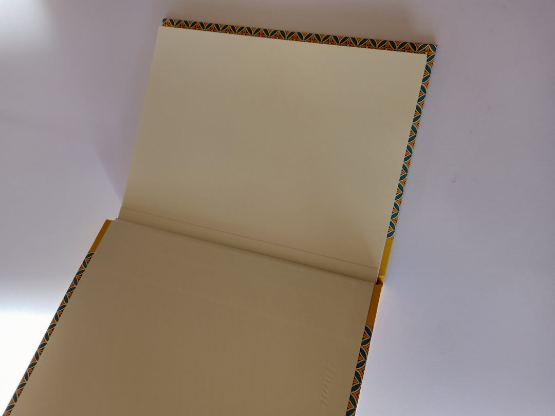 Nauli Fotoalbum L Fotoalbum L Retro Lotus gelb petrol bei Nauli and Stories