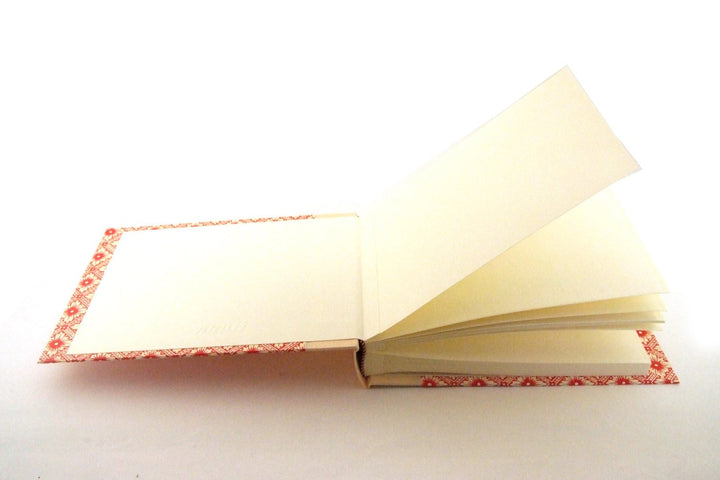 Nauli Fotoalbum M Fotoalbum M Java Blumen rot beige bei Nauli and Stories