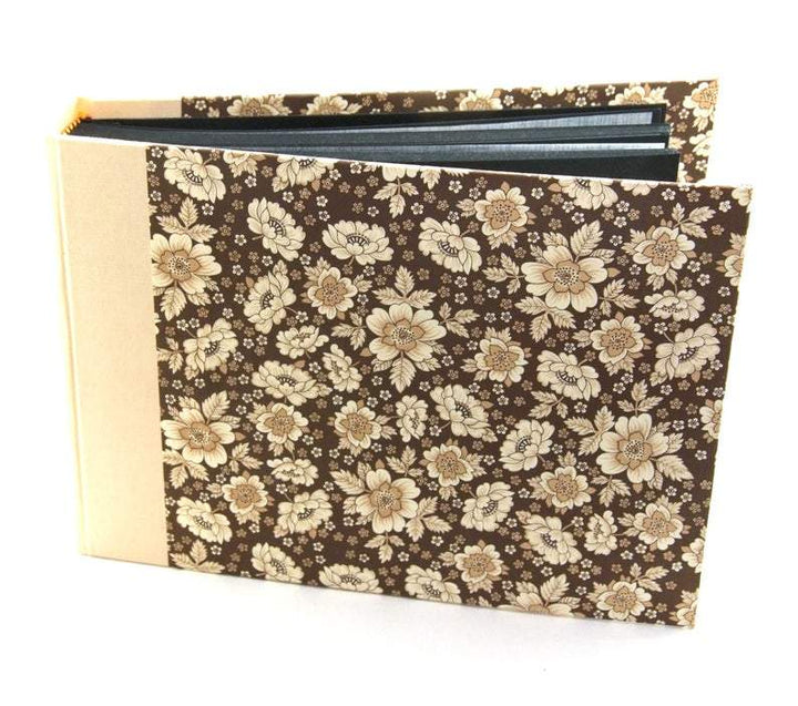 Nauli Fotoalbum M Fotoalbum M englische Blumen braun mit hellem Buchleinen bei Nauli and Stories
