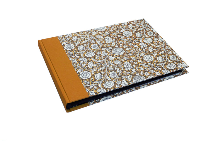 Nauli Fotoalbum XL Fotoalbum XL Renaissance Blumen braun senfgelb bei Nauli and Stories