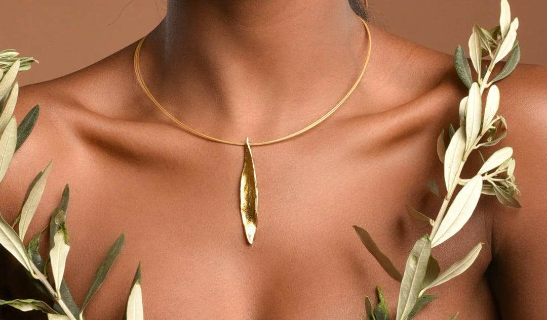Nauli Halskette Real Olive Leaf Necklace 18K gold filled on sterling silver bei Nauli and Stories