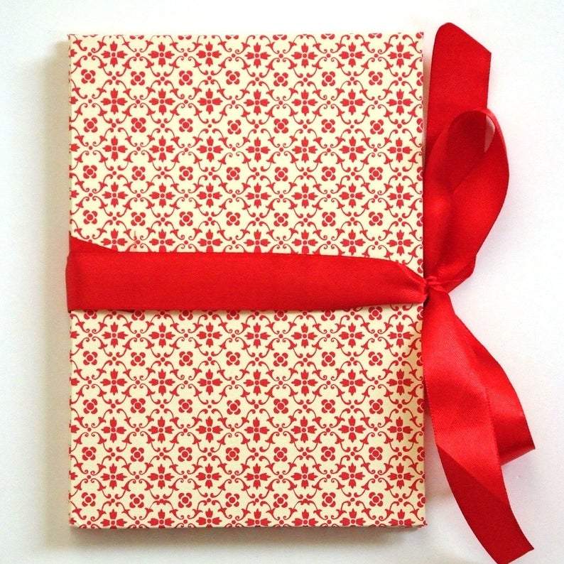 Nauli Leporello Leporello grafische Sternblumen rot bei Nauli and Stories